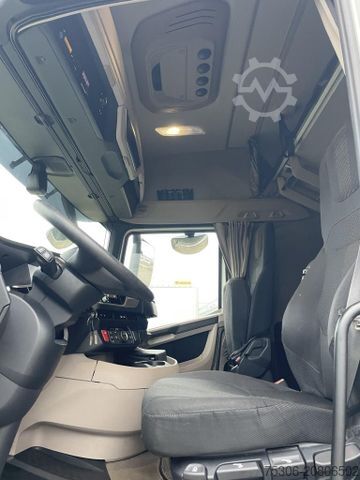 Tractor estándar DAF FT XG 530