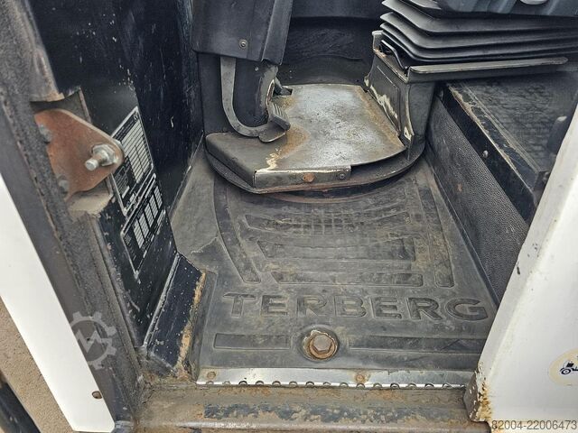 Терминальный трактор TERBERG RT283 / TERMINAL TRACTOR 4X4/ TURNING CHAIR. /A...