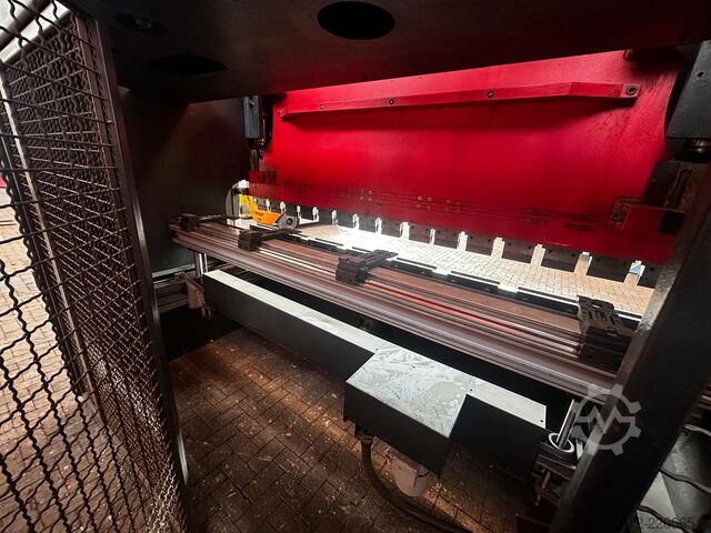 प्रेस ब्रेक AMADA PROMECAM HFT 130-3