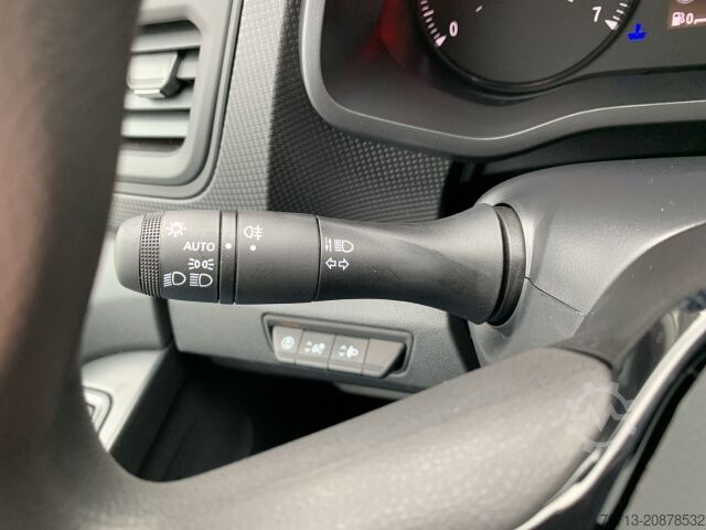 Furgoneta Renault Trafic L1H1 Komfort 3,0t Blue dCi 130 AHK+KAMERA