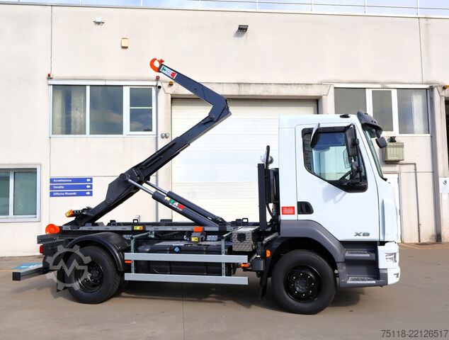 Kanca kasalı yük kamyonu (roll-off) DAF XB 290 FA 16 ton - SCARRABILE A GANCIO