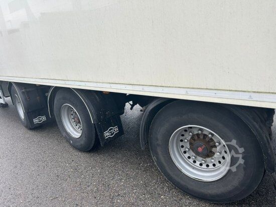 ボックスセミトレーラー PACTON TRD 345, 3-ACHS ROLLBODEN, KOFFERAUFLIEGER, FöRDERBAND, 2XLENKACHSE!