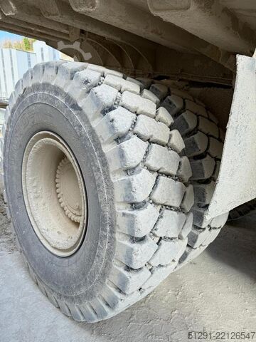 自卸卡车 Caterpillar 775G