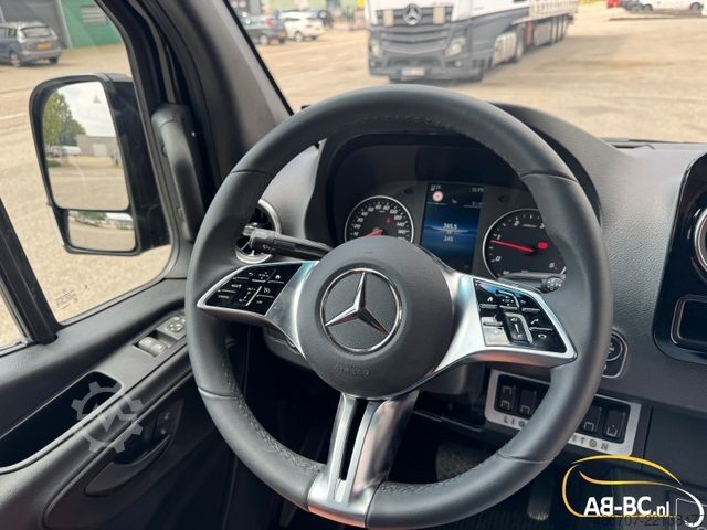 Autocar MERCEDES-BENZ 519 STORM 21 SITZE GROSSEN KOFFER