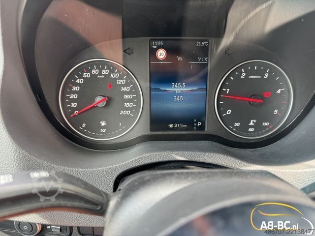 Autocar MERCEDES-BENZ 519 STORM 21 SITZE GROSSEN KOFFER
