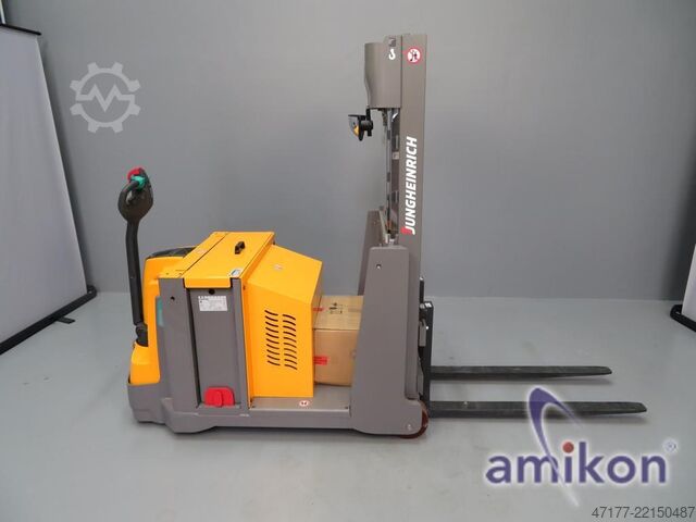 Электрический штабелер с дышлом Jungheinrich EJG 112