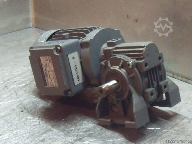 Двигатель редуктора 0,18 кВт 35 об/мин BAUER BS03-12U/D06LA4