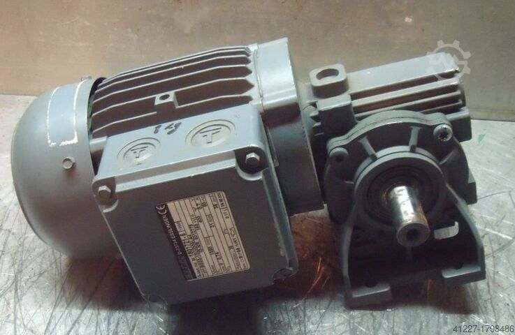 Двигатель редуктора 0,18 кВт 35 об/мин BAUER BS03-12U/D06LA4