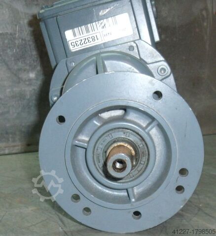 Редукторен мотор 0,18 kW, 92 оборота/минута BAUER BG06-31