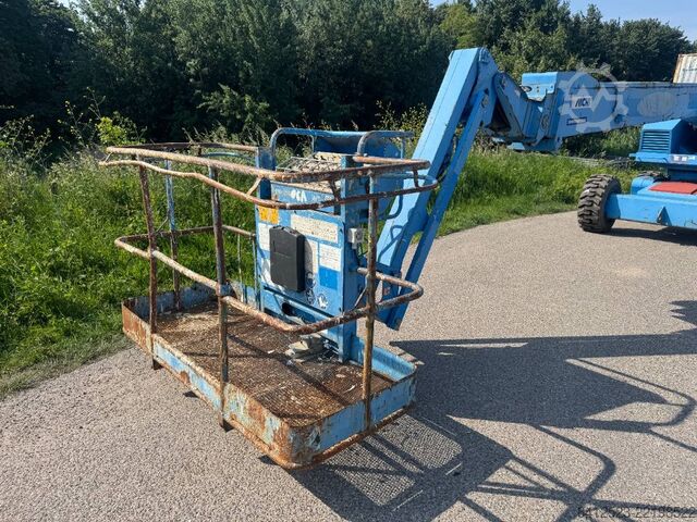 Teleszkópos platform Aichi SP 21 AJ
