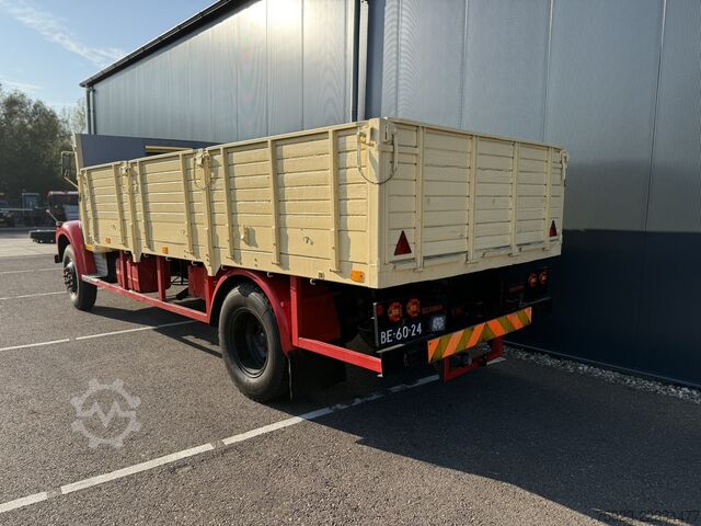 Loading platform Scania 50 L5046 – 4x2 classic oldtimer open box truck
