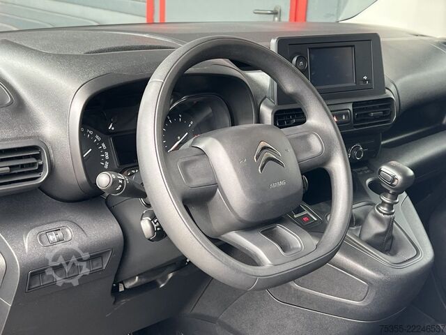 Panelinis furgonas CITROEN Berlingo Club XL L2 Klima Tempomat 3-SitzeParktr