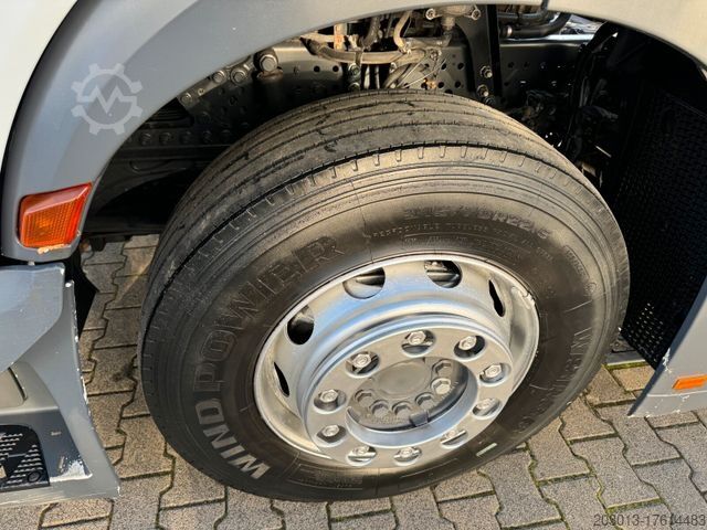 Standard tractor unit MERCEDES-BENZ Actros 1845 SZM 4x2 Streamspace *Retarder