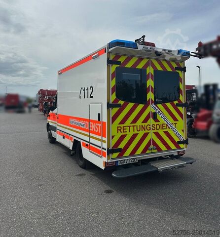 Ambulance Mercedes-Benz 100 D