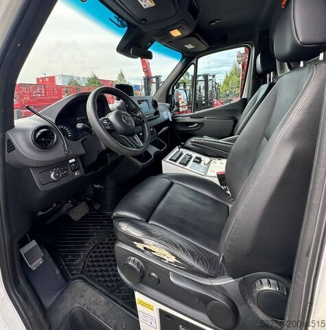Ambulanssi Mercedes-Benz Sprinter Rettungswagen
