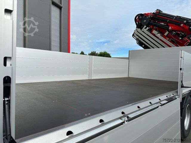 Crane truck Volvo FH 500 8x4 Pritsche mit Fassi F905R.2.7 + JIB