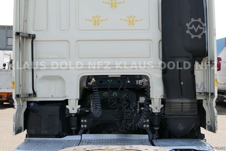 Τυπική μονάδα τράκτορα DAF XF 530 Space Cab XL-Tank Euro 6