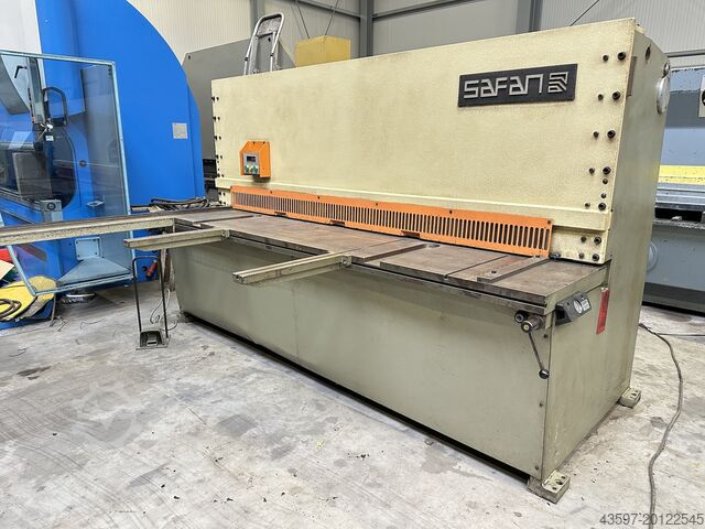 Hydraulisk giljotinesaks Safan VS 255-8