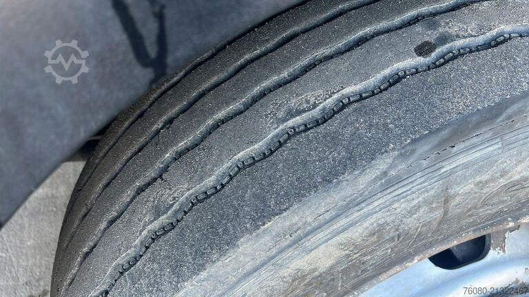 Standard tractor Iveco Eurotech 440 E 42 (HYDRAULIC PUMP / PTO / MANUA...