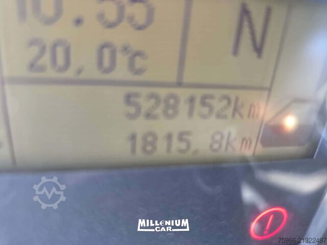 ボックス型トラック Iveco EUROCARGO 160E25 GRU E CASSONE 2016 EURO