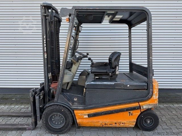 Elektrisk 4 -hjulig gaffeltruck Still R60-30