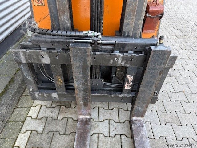 Elektrisk 4 -hjulig gaffeltruck Still R60-30