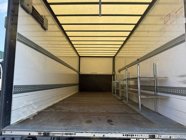 Furgão frigorífico MERCEDES-BENZ ATEGO 821 L Kühlkoffer 4,30 m LBW 1 T*MITSUBISHI