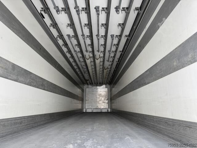 Reefer semitrailer Schmitz Cargobull SKO 24 Rohrbahn Carrier Vector HE 19