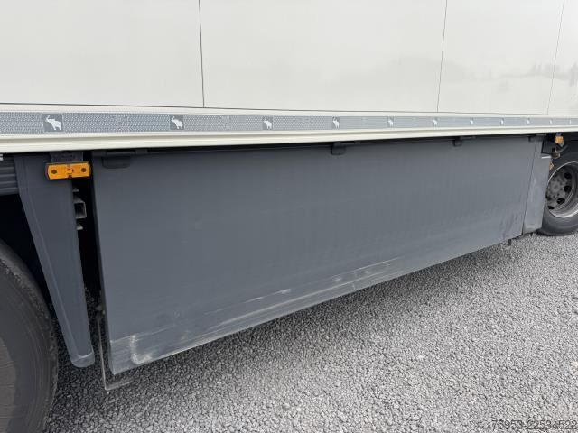 Reefer semitrailer Schmitz Cargobull SKO 24 Rohrbahn Carrier Vector HE 19