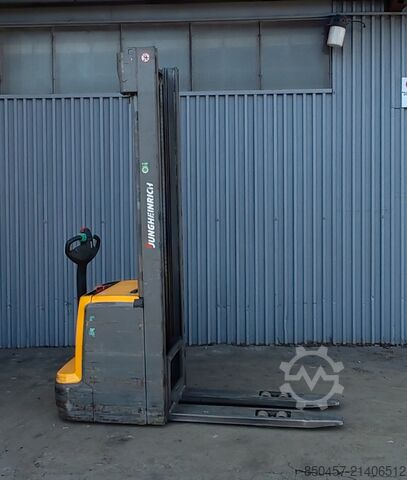 Paletové zakladače Jungheinrich EJC 214 4.1m/ 2019y/ 3108mh Batt2025