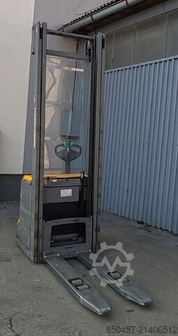 Paletové zakladače Jungheinrich EJC 214 4.1m/ 2019y/ 3108mh Batt2025