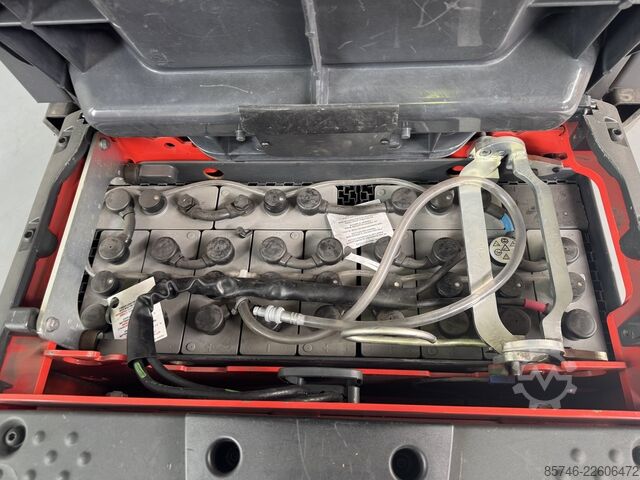V * デモ !! セーフティゲート付き !! LINDE V  * DEMO !! with SAFETY gates !!
