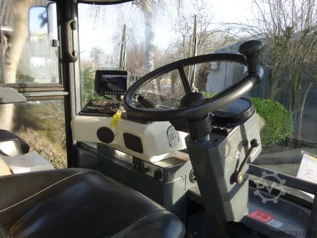 Cestný zametací stroj Ravo 540 EURO5