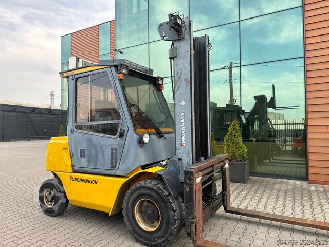 4-wheel forklift Jungheinrich DFG45/Positioner+sideshift/Air condition