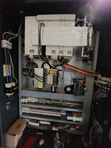 Centru vertical de prelucrare MAS Kovosvit MCV 1270 Power