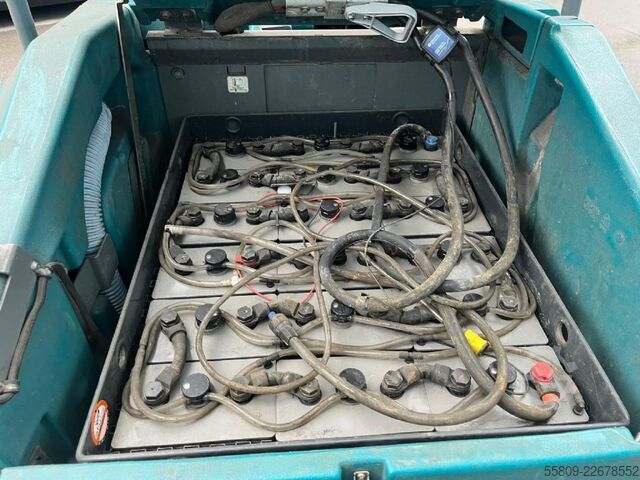 Vakumlu süpürge Tennant 8300
