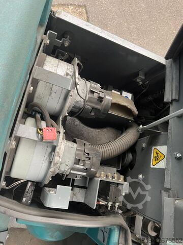 Vakumlu süpürge Tennant 8300