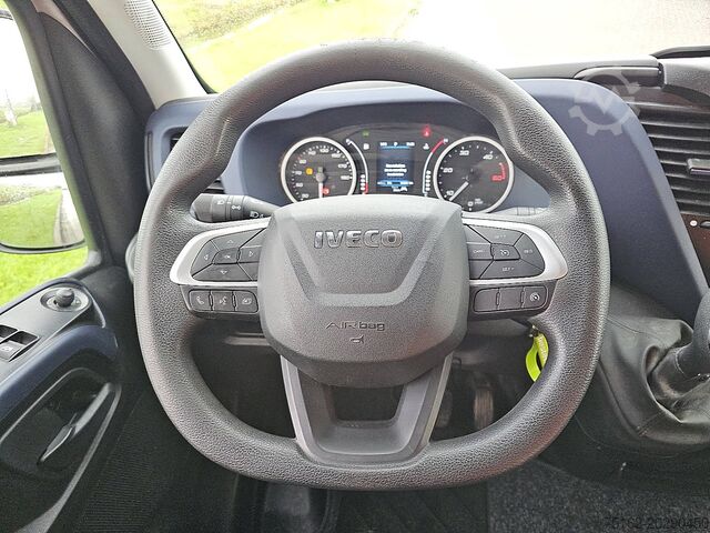 Stasjonsvogn med høyt tak IVECO DAILY 50C18 L2H3 3.0Ltr Automaat