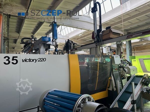 Macchina per stampaggio a iniezione Engel Victory 1050/220 Tech mit dem Roboter Wi