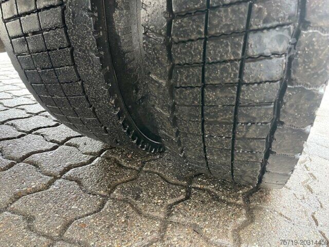 Autospecială de gunoi Isuzu N2R 75D 4x2 Semat/Zöller