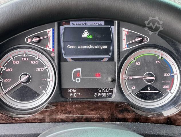 Vrachtwagen met bakwagen DAF CF 300 FA ONLY 215.000 KM 750 x 250 x 258 CM INS