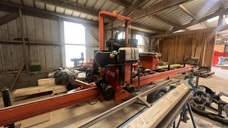 منشرة كاملة (متنقلة) WOODMIZER LT40