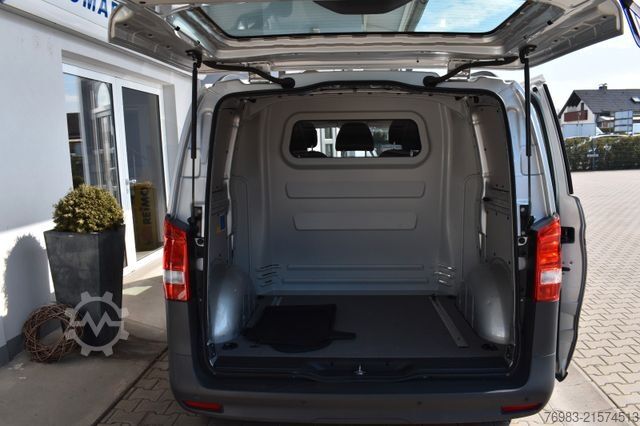 Duba panelată MERCEDES-BENZ Vito Mixto 114 CDI 4x4 kompakt Autom. 5 Sitzer