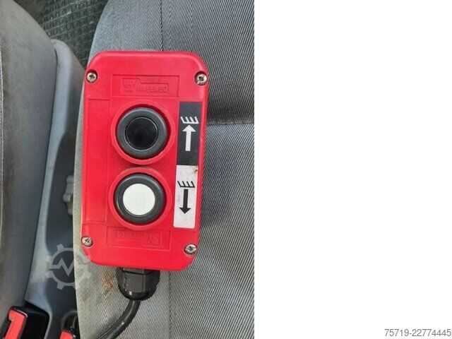 Xe tải nhẹ VW T5 2.0TDI Kipper