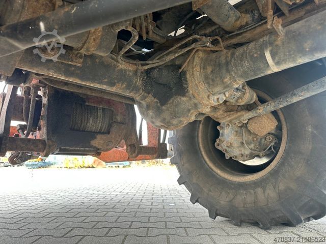 Flutningabíll með sléttu pallrými UNIMOG U 427 4x4 / Kran Atlas 130 / Winde