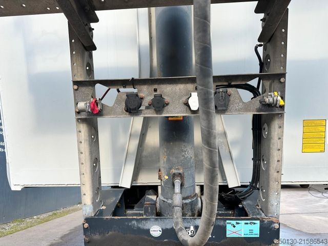 Tipper semitrailer SCHMITZ CARGOBULL SKI2 SL 8.2 ALU-Getreidekipper Liftachse 44m³