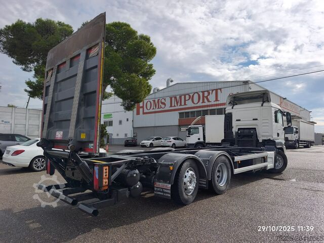 Výměnná nástavba nákladního automobilu MAN 26.360 TGS 6X2 EURO 6 - 1º EJES 8.500 KG