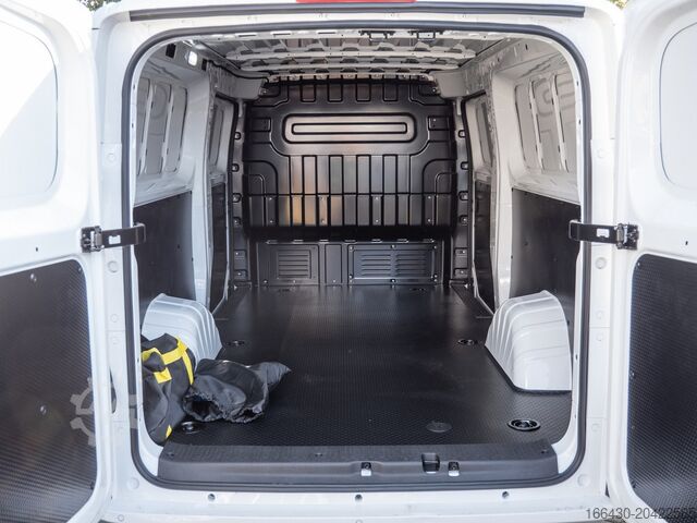 Furgoneta Maxus eDELIVER 5 KA L2H1 64 kW/h Klima 360° LED PDC