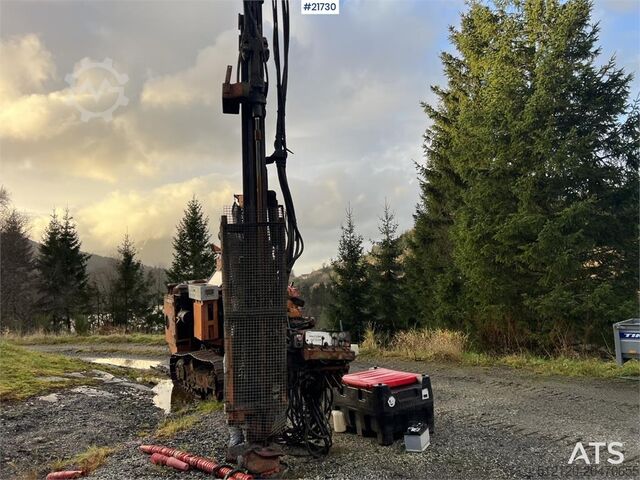 Soil drill Tamrock DHA400 Drilling rig w/ CPR 438L hammer