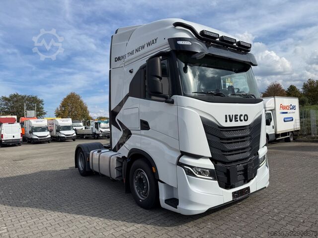 Vakio vetoauto IVECO STRALIS S-WAY 530 AS440S53T/P Retarder